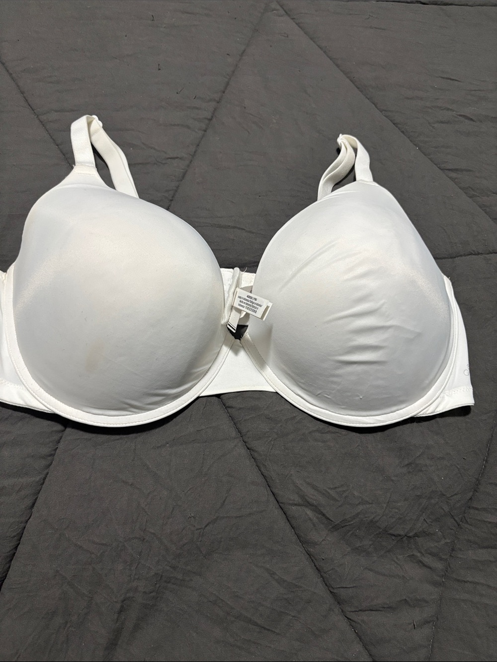 PINK Victoria's Secret White T-Shirt Bra - Smooth Molded Cups